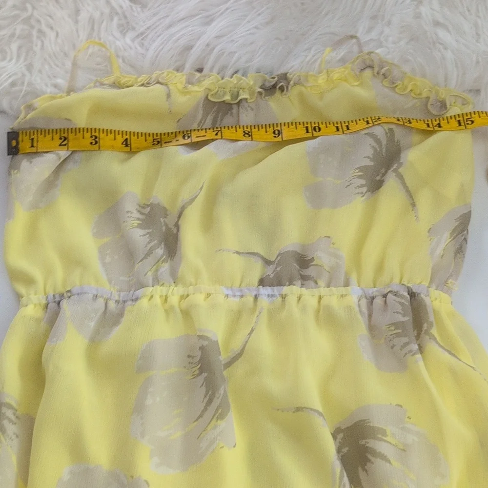 Old Navy dress size small great condition !